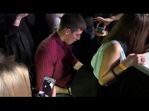 ❤️ Gnéas fíor i club oíche na rúise. Cailín na Rúise 18-bliain d'aois san anas agus faighne fucked i club oíche Porn bhaile uainn ga.villagesexvideos.ru