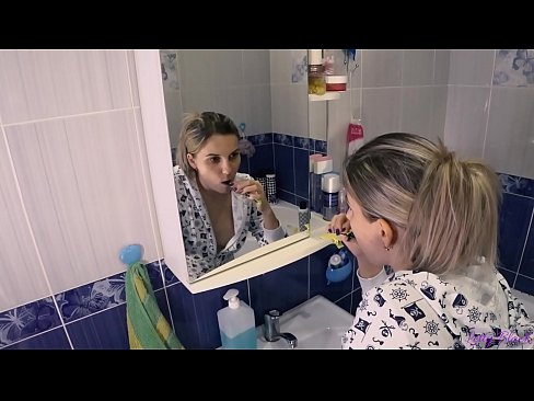 ❤️ Críochnaíonn Hack le óga i pitseámaí cum ó bhéal i asal - letty black Porn bhaile uainn ga.villagesexvideos.ru